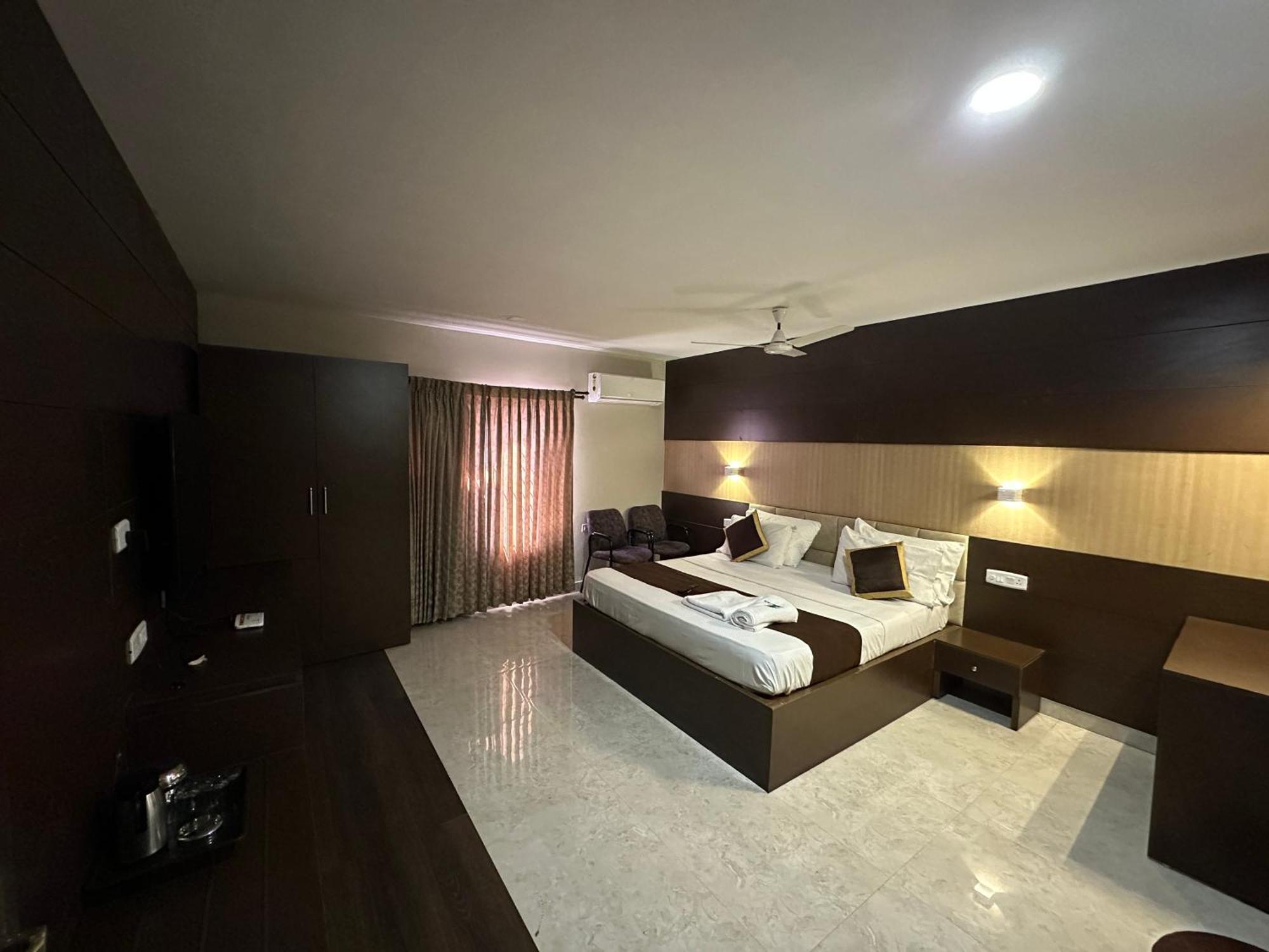 Hotel Aiba Regency 코임바토르 외부 사진